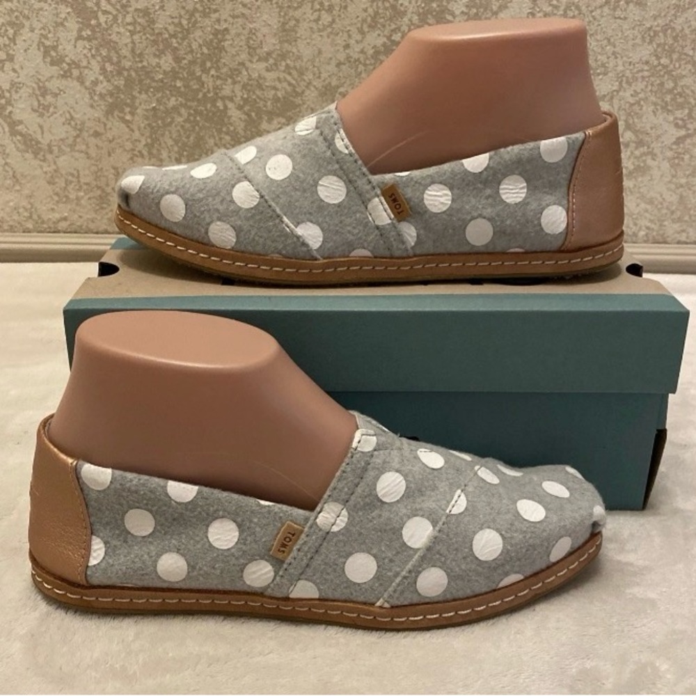 Toms Gray and White Polka Dot Flats